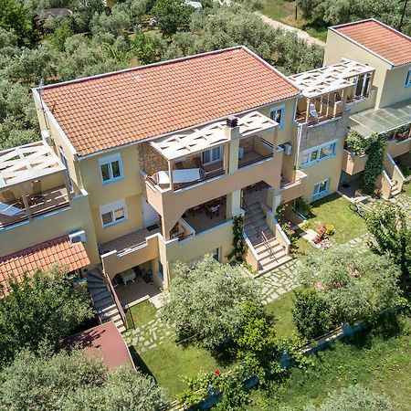 Antheon Villas Криси Амудия Екстериор снимка