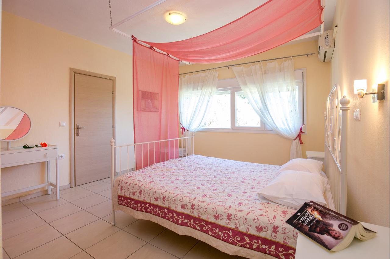 Antheon Villas Криси Амудия Екстериор снимка