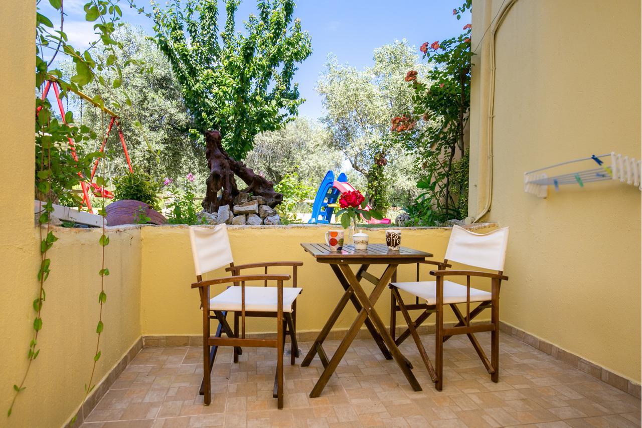 Antheon Villas Криси Амудия Екстериор снимка