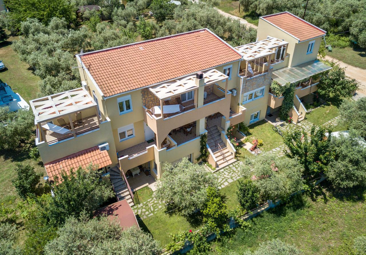 Antheon Villas Криси Амудия Екстериор снимка